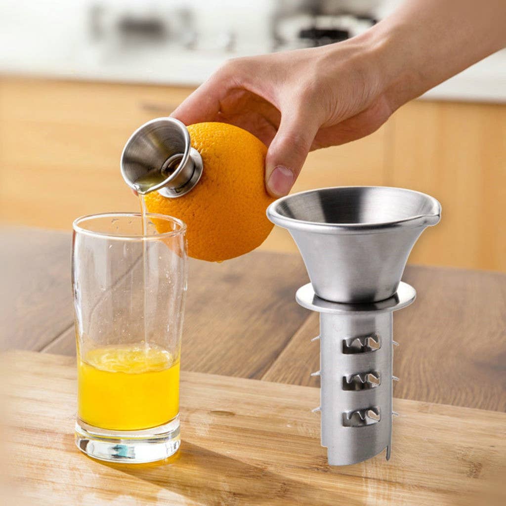 Stainless steel squeezer for lemons and oranges