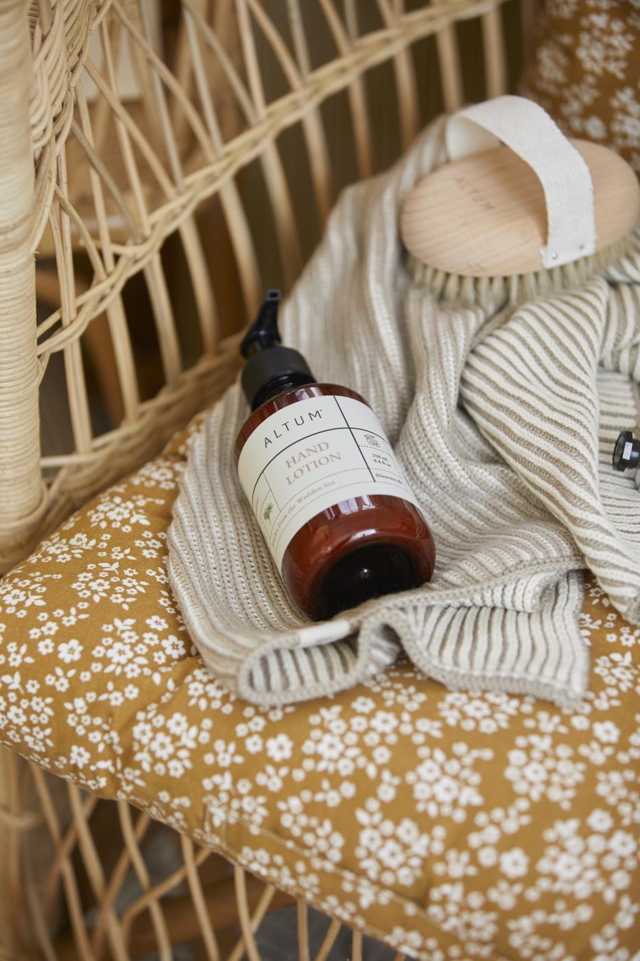 Exfoliating Bath Brush - TheGiftCoMalta