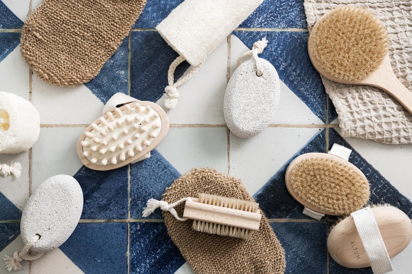 Exfoliating Bath Brush - TheGiftCoMalta