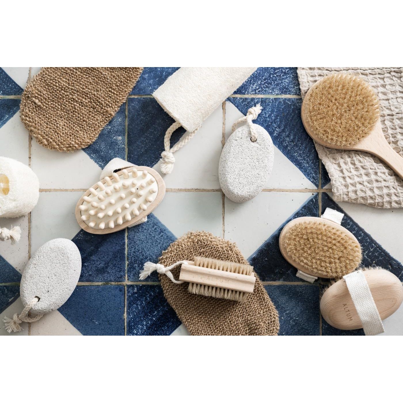 Exfoliating Bath Brush - TheGiftCoMalta