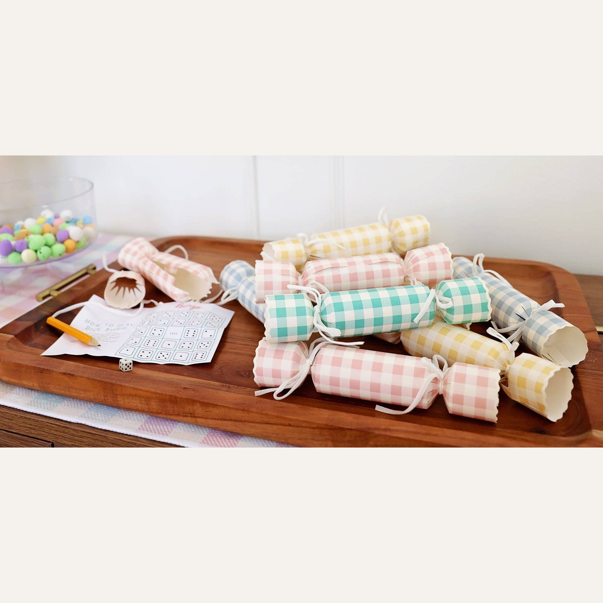 Pastel Gingham Party Crackers (12ct)