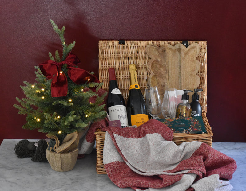 The Ultimate Christmas Hamper - TheGiftCoMalta