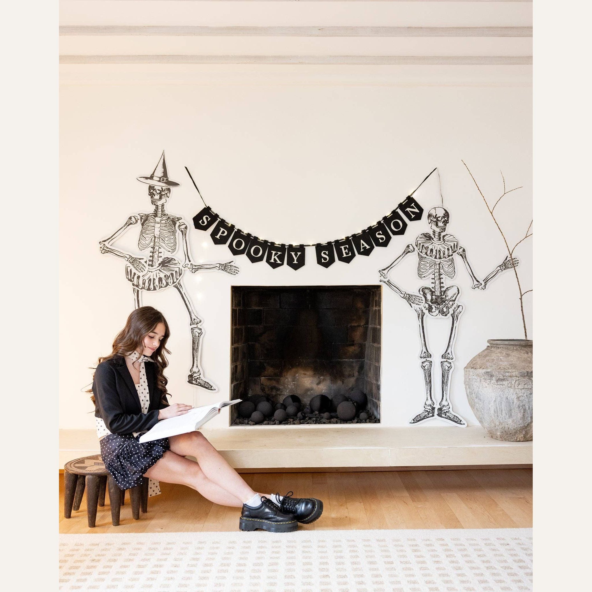 Dancing Large Scale Paper Skeletons