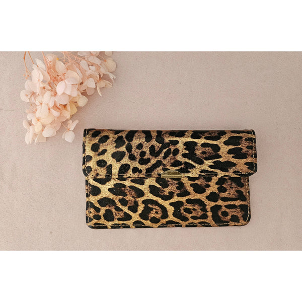 Compact all-in-one leather wallet: Leopard